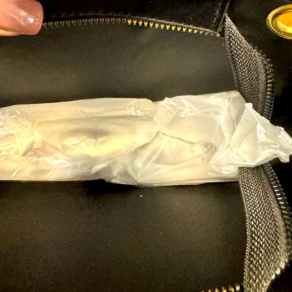 NWT women shoulder bag with chain handles - Picture 2 of 5